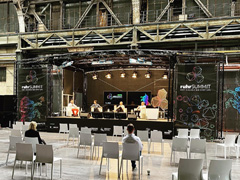 AL Stage R48 mit Flying Tower in der Jahrhunderthalle in Bochum