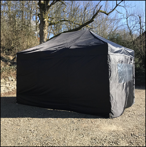 Faltzelt mit geschlossener Seitenwand