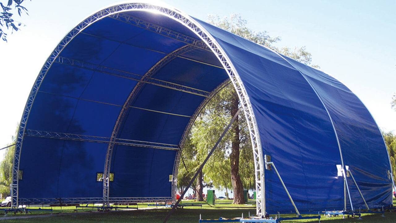 Traversenkonstruktion mit Tunneldach